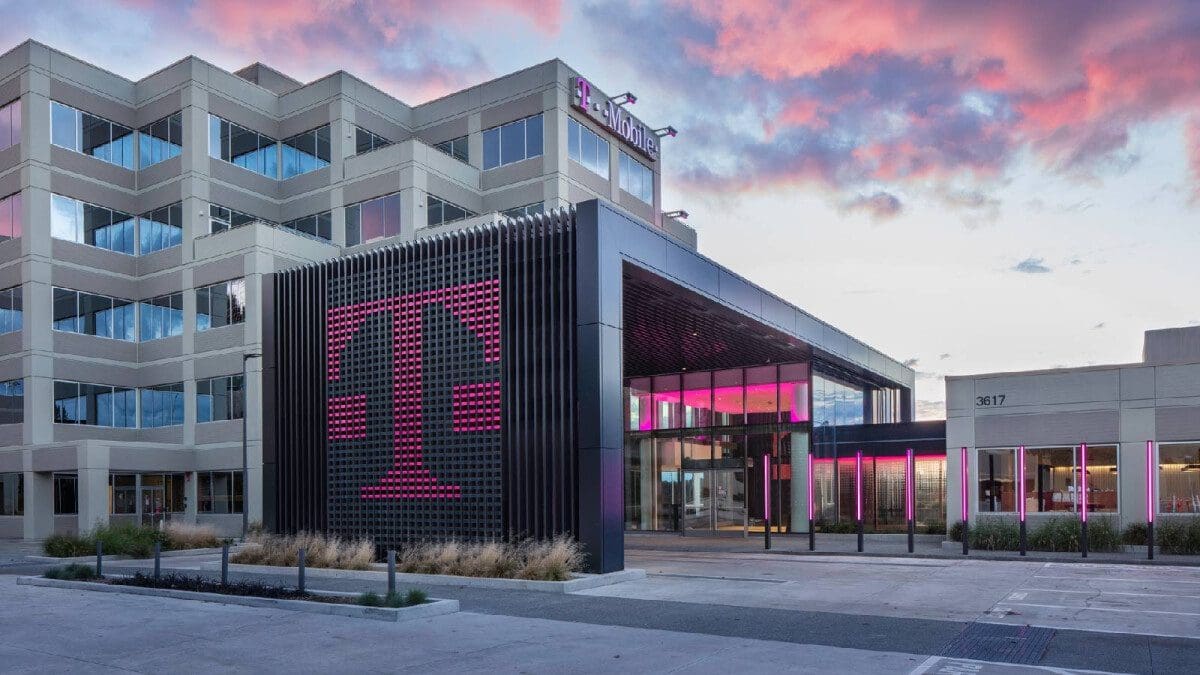 Featured image for 5,000 T-Mobile Employees to Lose Jobs Due to Inexpensive Plans