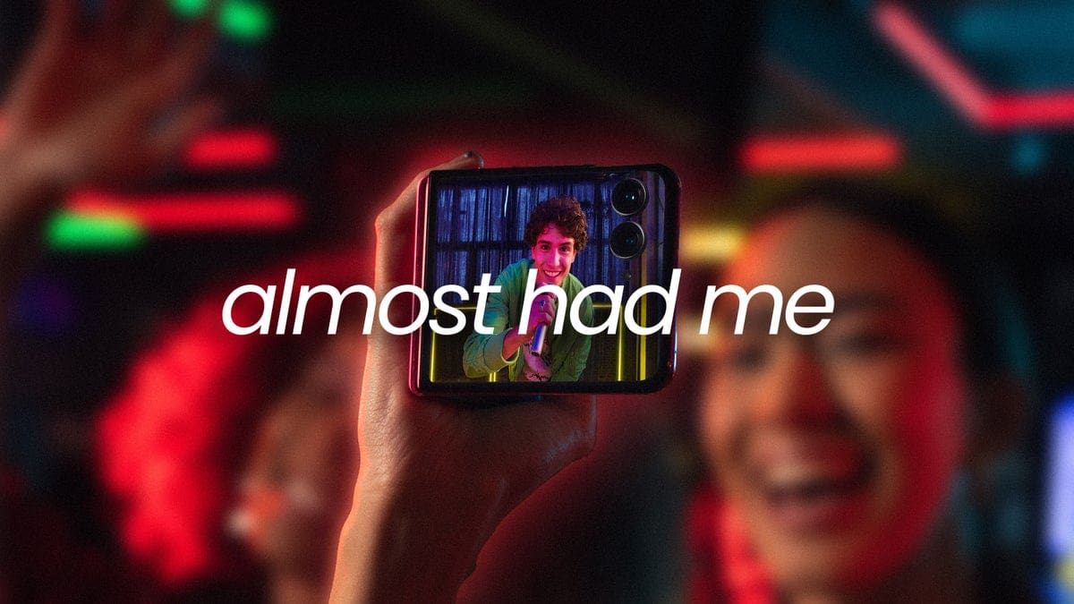 Featured image for Affordable Motorola Razr Plus: Unbeatable Deals on Telecommunications Devices at Phones Canada