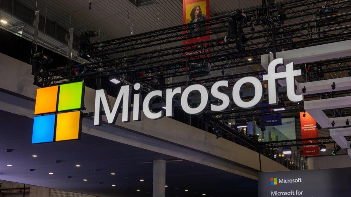 Featured image for Another tech company poised to overtake Apple as top U.S. public company following declines in Apple’s shares