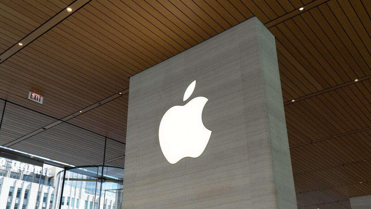 Featured image for Apple CEO Tim Cook reveals plans for generative AI development and recruitment in the UK