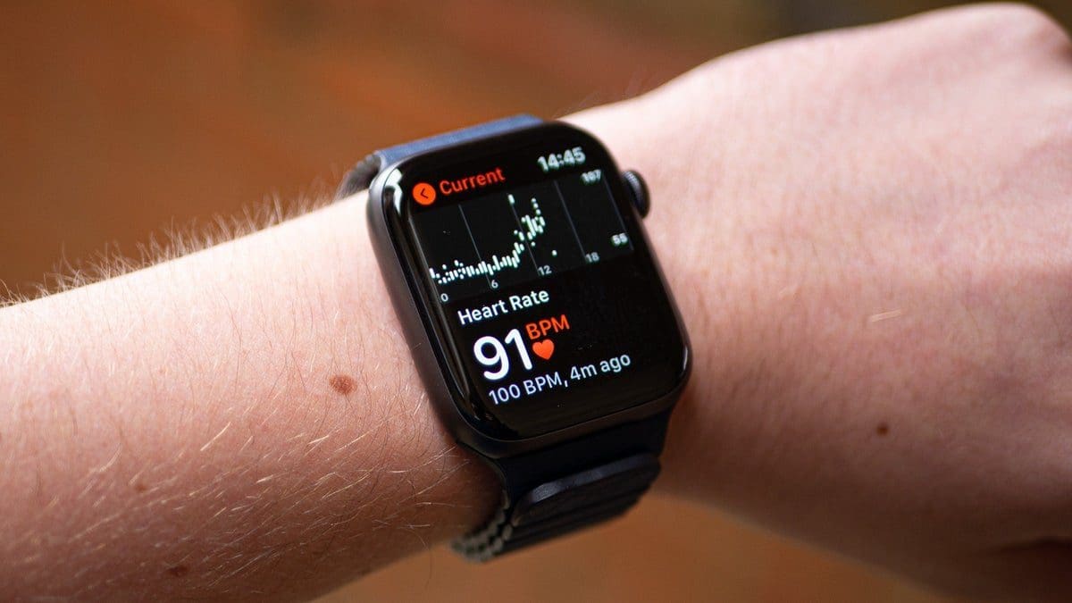 Featured image for Apple Watch may include a built-in flashlight in the future