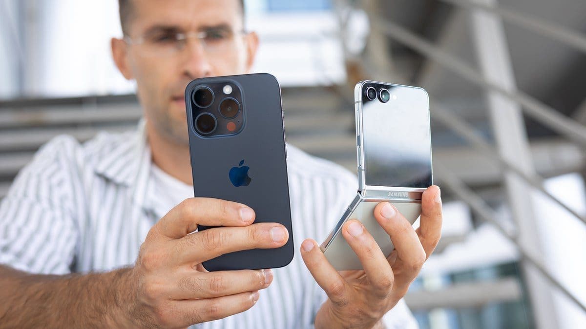 Featured image for Apple’s Potential Entry into Foldable Phones: Could the iPhold or iPhlip Outshine the Galaxy Z?