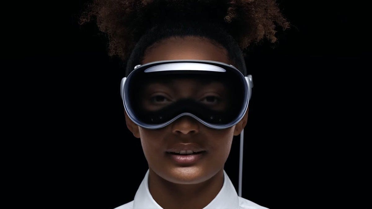 Featured image for Apple’s valuation surpasses $3 trillion once more, prompting investor interest