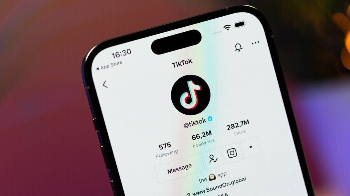 Featured image for Biden’s TikTok Debut Raises Concerns – White House Assures ‘No Change’ in Telecommunications Policy
