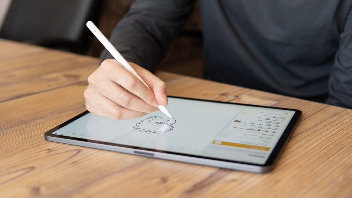 Featured image for Breaking News: Apple Partners with Samsung for Exclusive OLED iPad Pro Display Drivers!