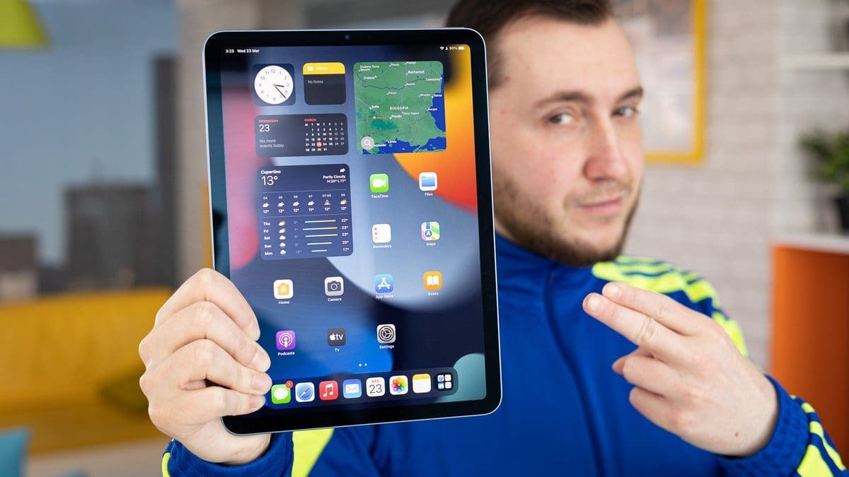 Featured image for Breaking News: Apple’s 12.9-inch iPad Air Release Cancelled for 2021, Leaked Info Reveals!