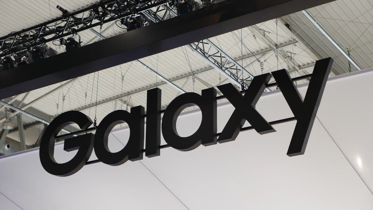 Featured image for Breaking News: Samsung Adjusts Update Schedule for Galaxy Note 20 and Galaxy S20 FE – Find out the Latest Updates!