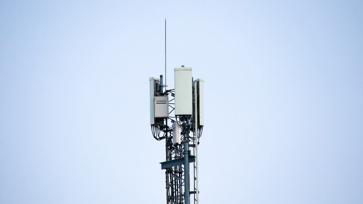 Featured image for Certain U.S. carriers encountered problems during the Emergency Alert System test in recent weeks