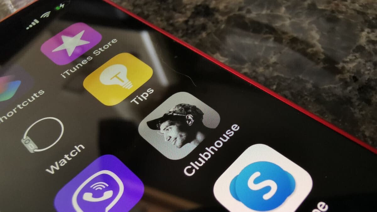 Featured image for Clubhouse undergoes major redesign prioritizing group audio chats and emphasizing “friendships over followers”