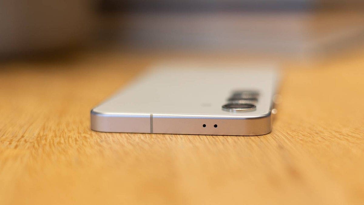 Featured image for Cutting-Edge Galaxy S25 Rumored to Boast Revolutionary Chip Technology from an Unknown Telecom Giant