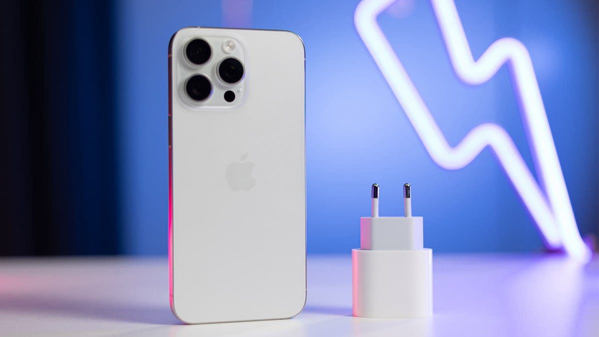 Featured image for Debunking the Common Myth About iPhone Charging Speed with the iPhone 15 Pro Max Charging Test