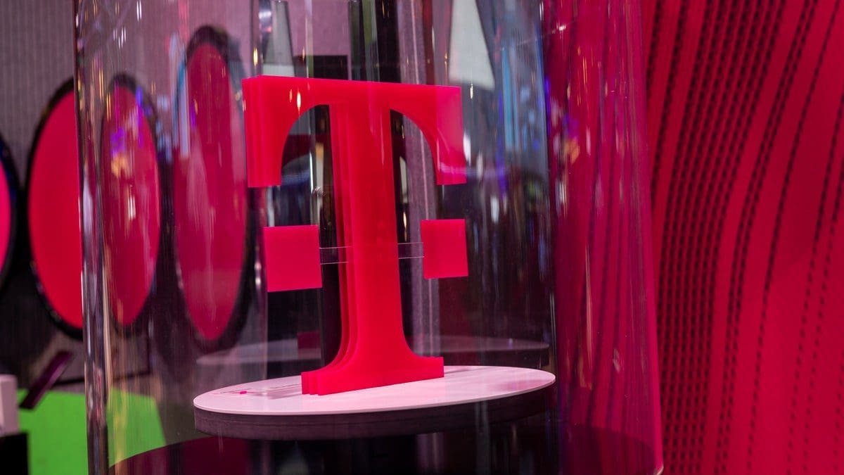 Featured image for Despite its absurdity, some still believe this shocking rumor about T-Mobile