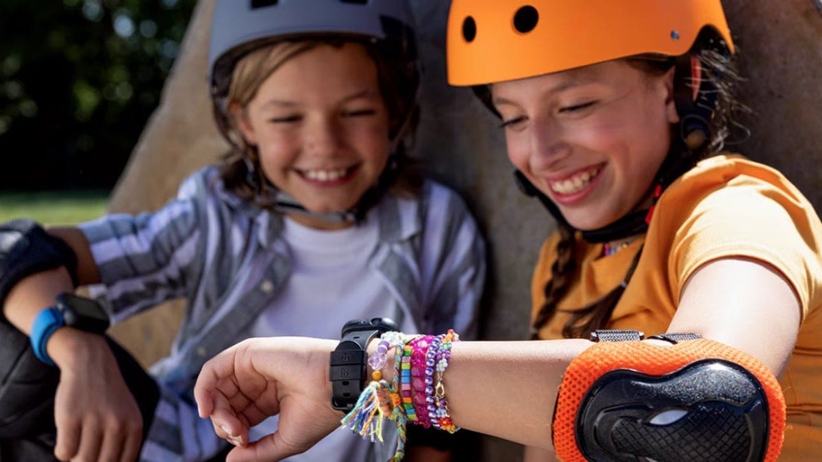 Featured image for Discover T-Mobile’s Latest Kid-Friendly Smartwatch with Flashlight, Dual Cameras, and SOS Button!