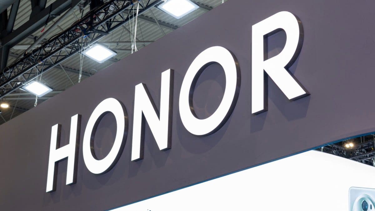 Featured image for Discover the Latest in Telecommunications: Honor’s Revolutionary Smart Ring and Flip Phone