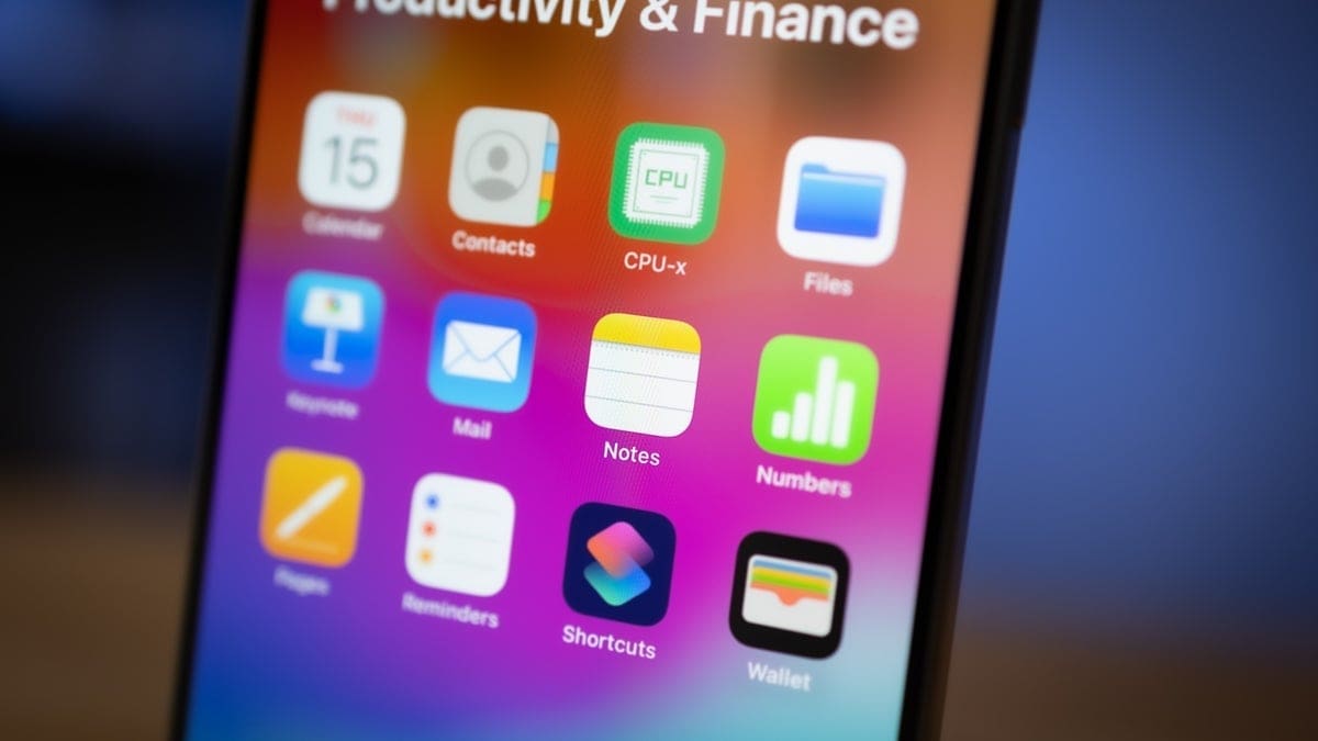 Featured image for Discover the Latest iOS 18 Features: Record Phone Calls, Transcriptions, and AI Summaries for iPhone Users!