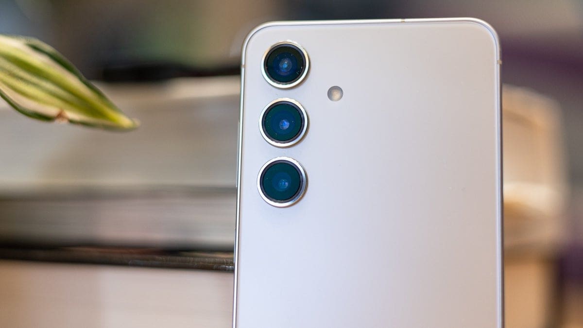 Featured image for Discover the Truth: Galaxy S25 Camera Review – Keep Your Hopes High!
