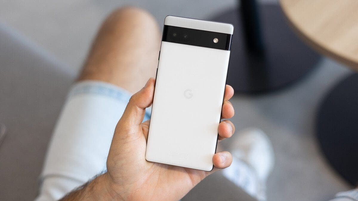 Featured image for Don’t Miss Out on the Incredible Deal for Google’s Unbeatable Pixel 6a – Your Final Opportunity to Grab It!
