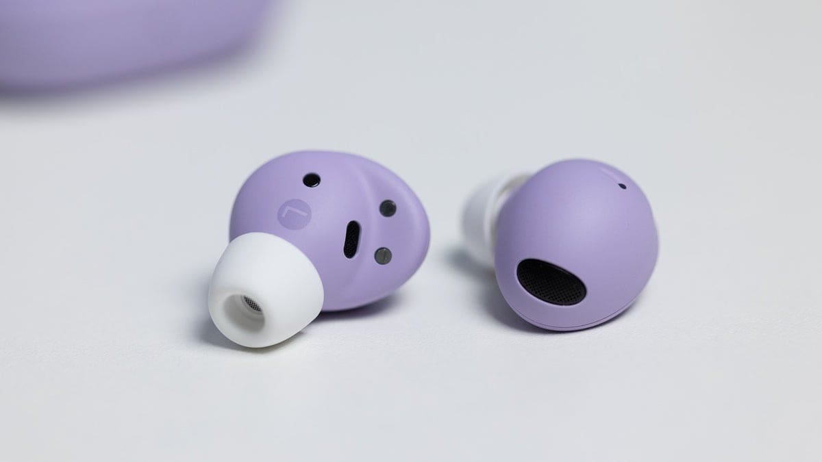 Featured image for Enhance Your Audio Experience with Galaxy Buds: Google’s ChromeOS Upgrade Promises Superior Sound