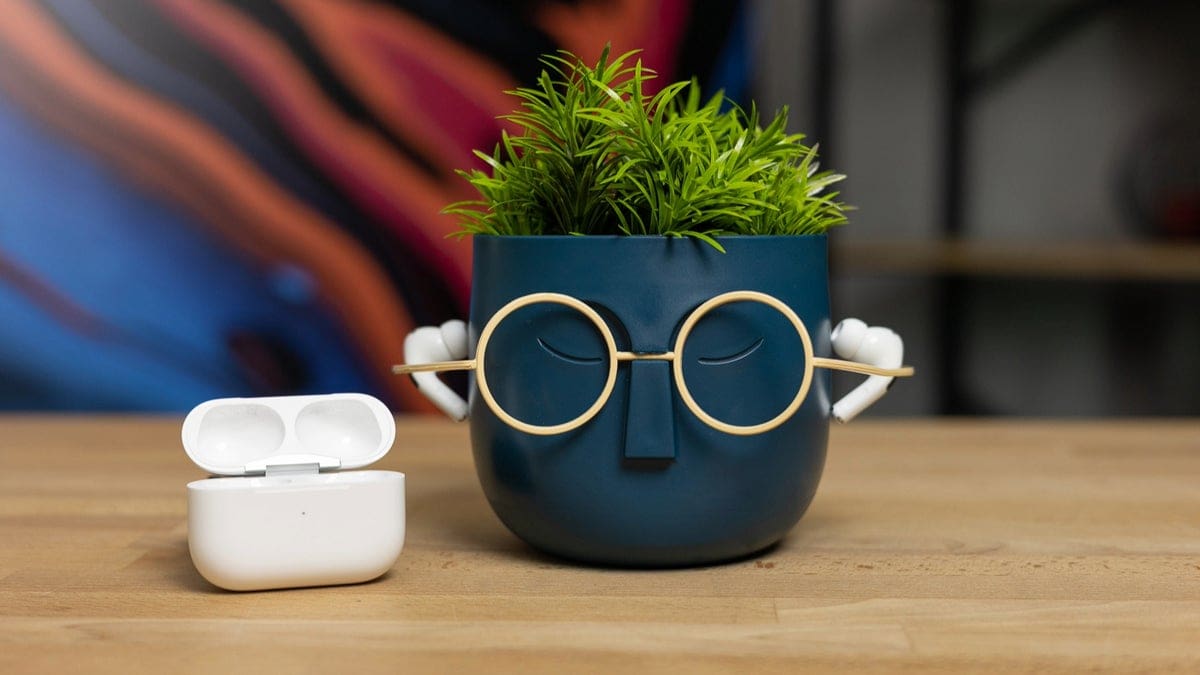 Featured image for Enhance Your Listening Experience with AirPods Pro Beta Feature for Customized Noise Cancellation