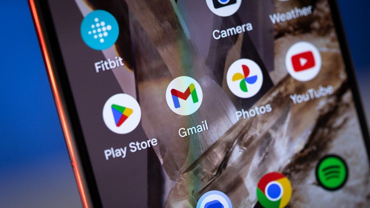 Featured image for Enhanced Gmail and Chat features now available on Android foldables and tablets by Google