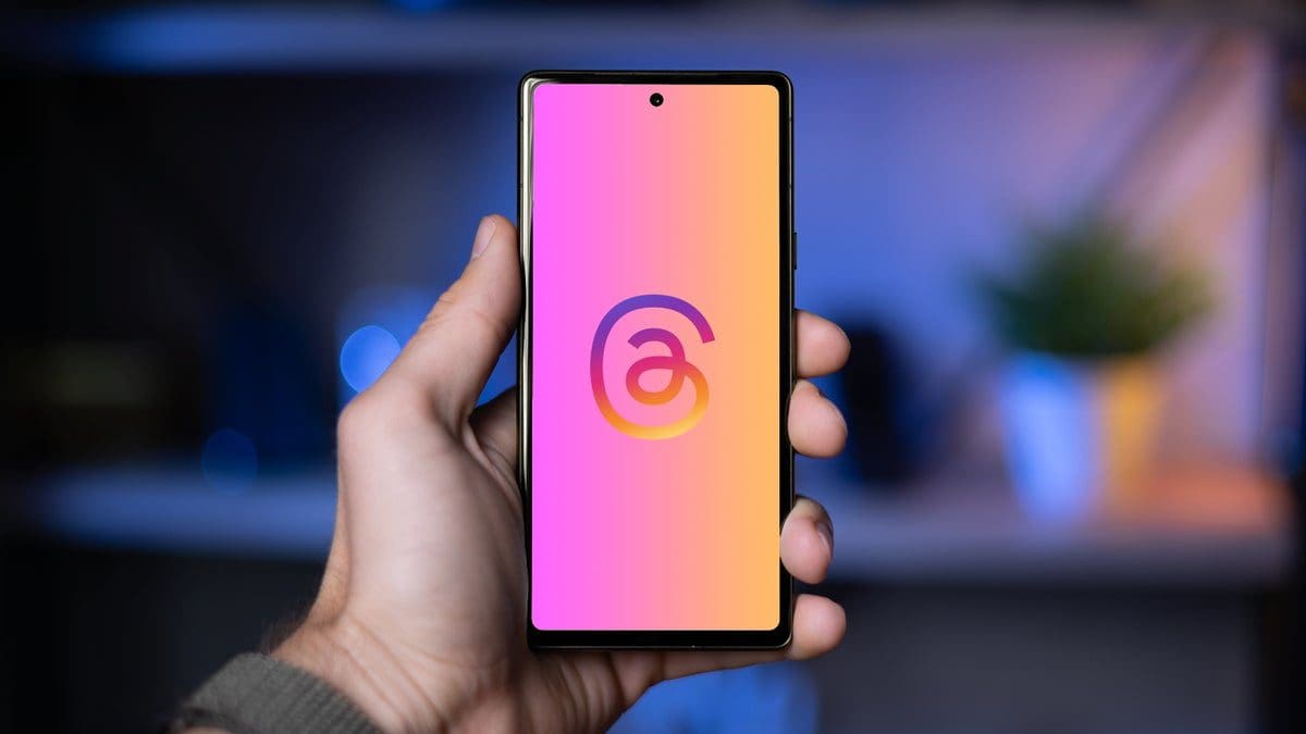 Featured image for Enhanced User Experience: Threads Introduces In-App Swipe Controls for Liking and Hiding Posts on iOS
