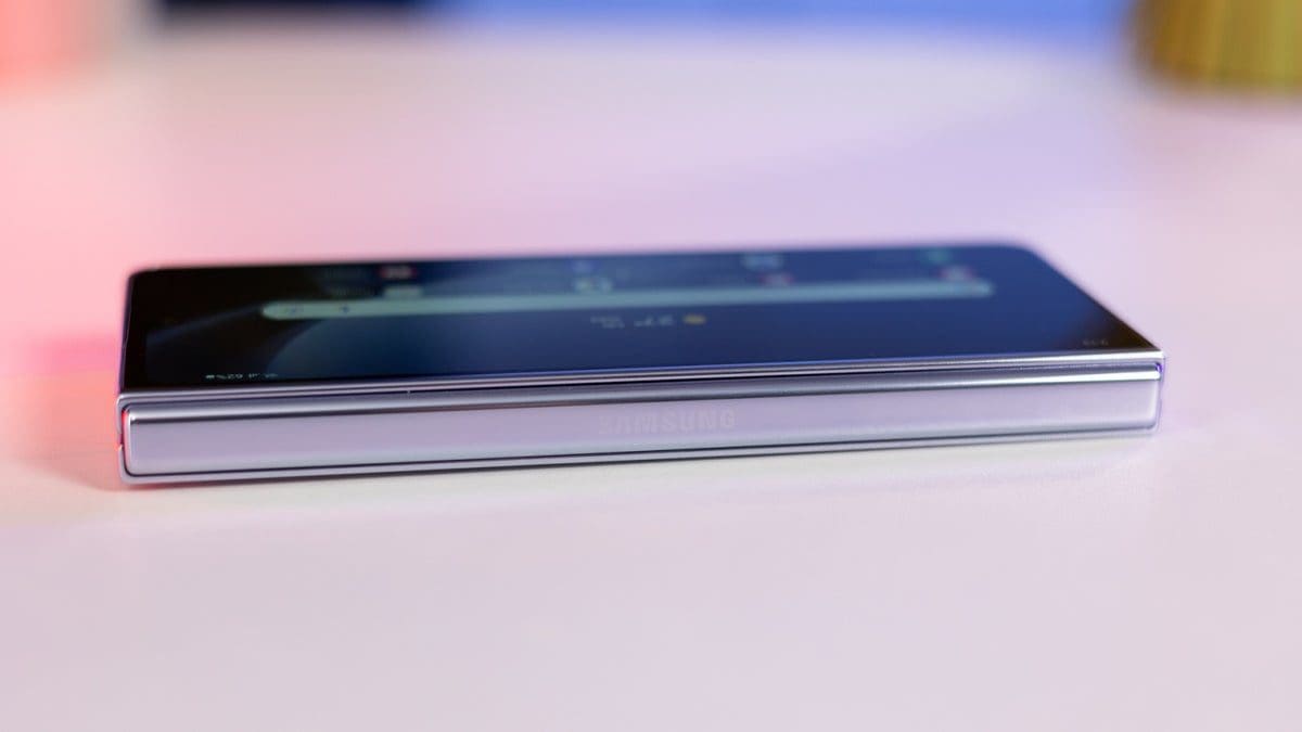 Featured image for Exciting New Samsung Devices Unveiled: Galaxy Z Fold Ultra, Fold FE, and Flip FE Absent from ‘Reliable’ List