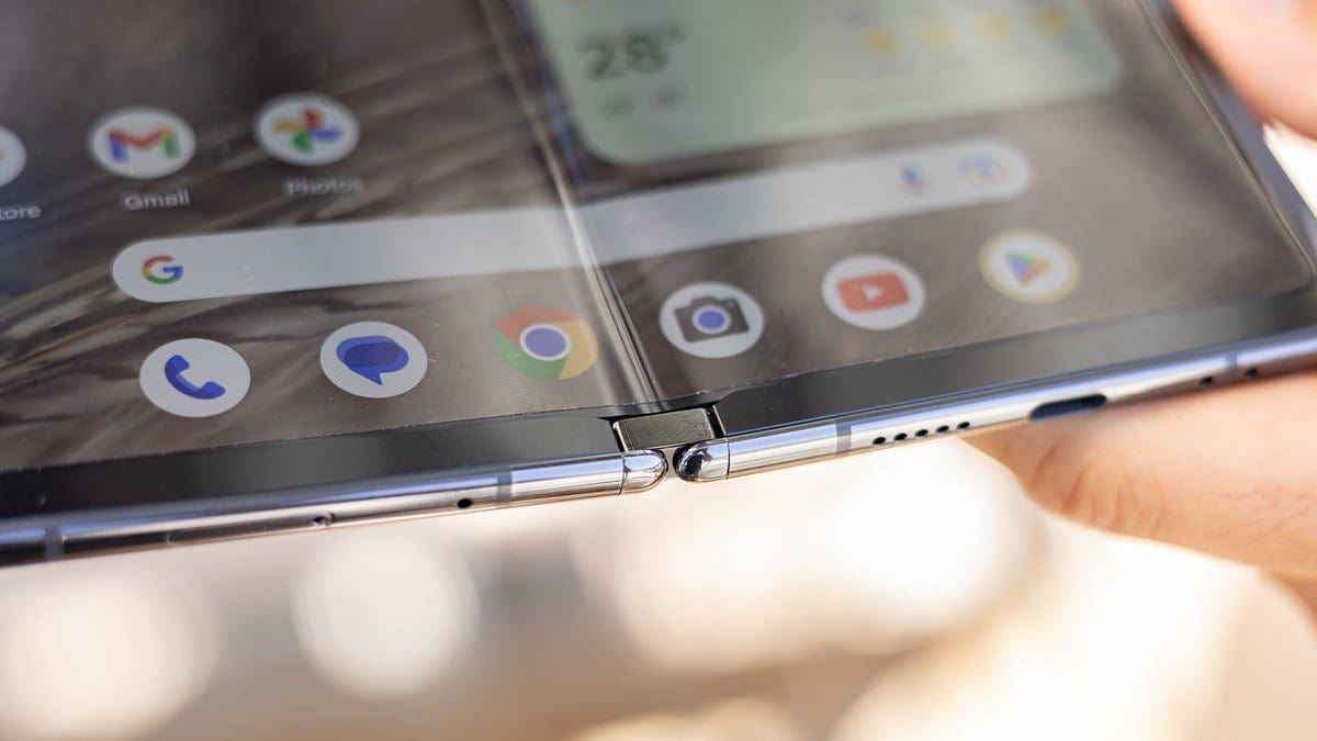 Featured image for Exciting News: Google Pixel Fold’s Screen Continuity Feature Set for a Comeback in Canada!