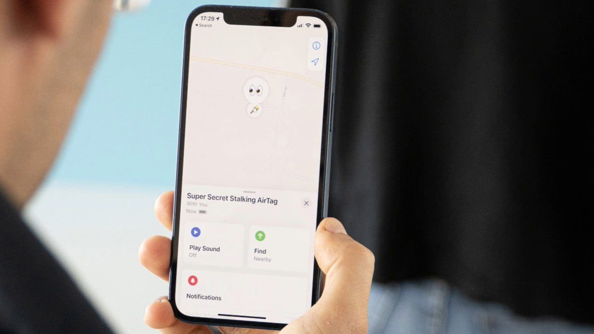 Featured image for Exciting News: iOS 17.5 Teases Anti-Tracking Updates to Stop AirTag Stalking