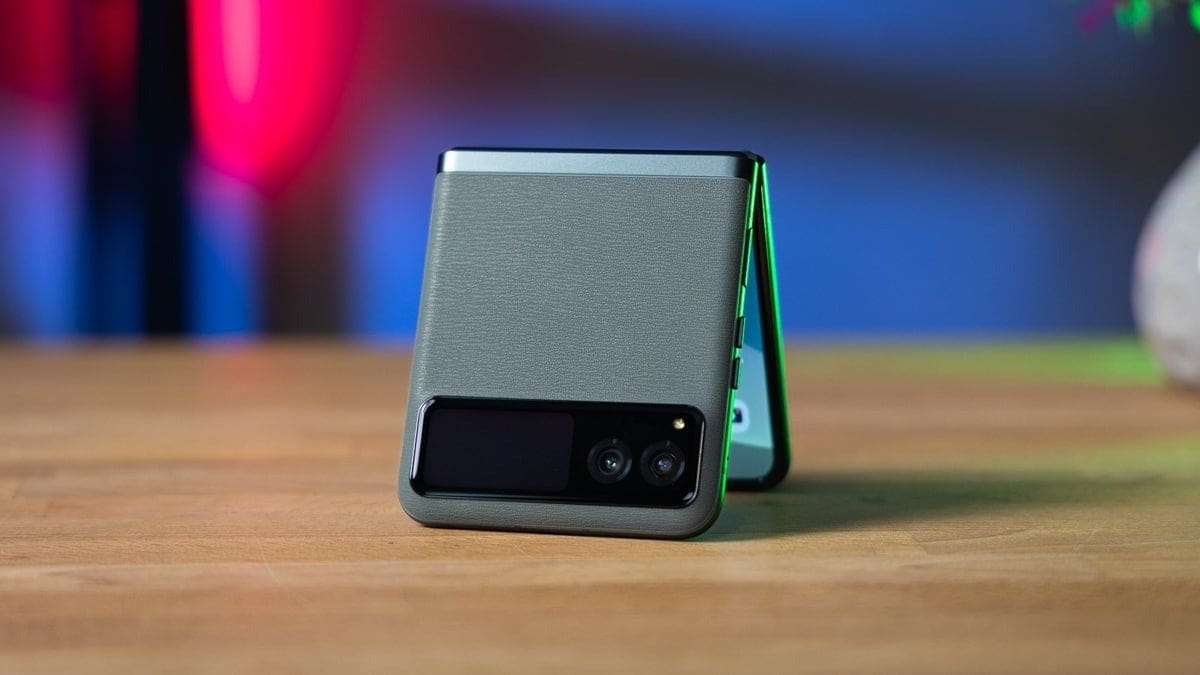 Featured image for Exciting News: Motorola Razr and Razr Plus 2023 Finally Receive Android 14 Update!