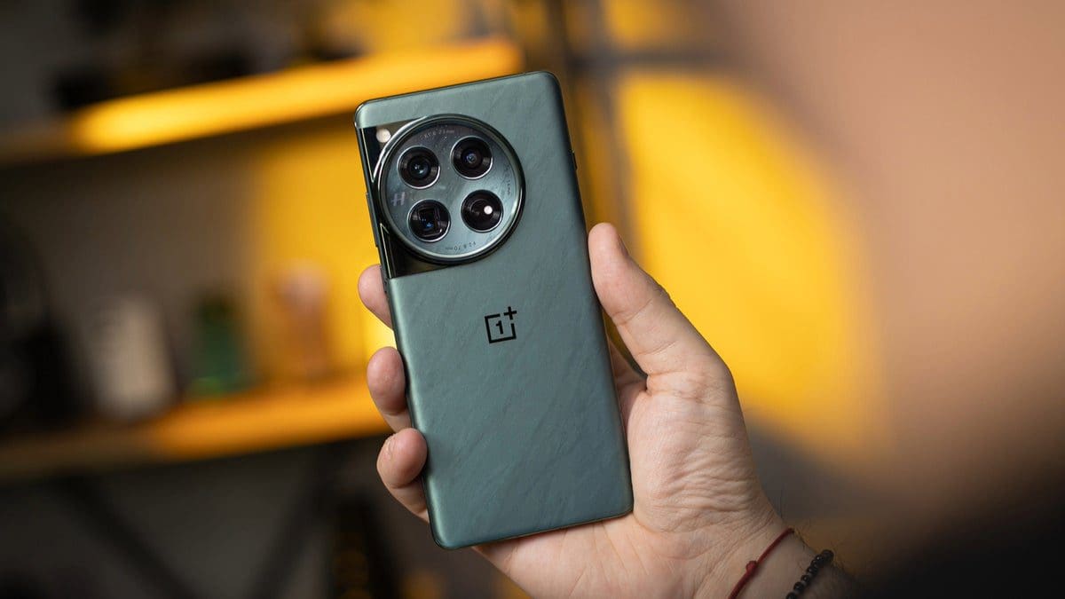 Featured image for Exciting News: OnePlus 13 Rumored to Introduce Ultrasonic Fingerprint Sensor, Redefining Design!
