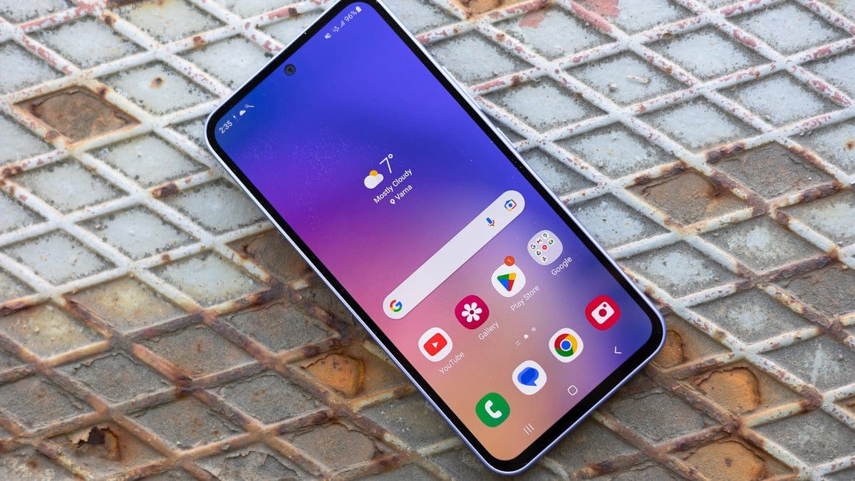 Featured image for Exciting News: Samsung Galaxy A54 Set to Receive One UI 6.1 Update Soon!