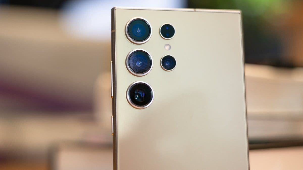 Featured image for Exciting News: Samsung Set to Enhance Two Cameras in Galaxy S25 Ultra!