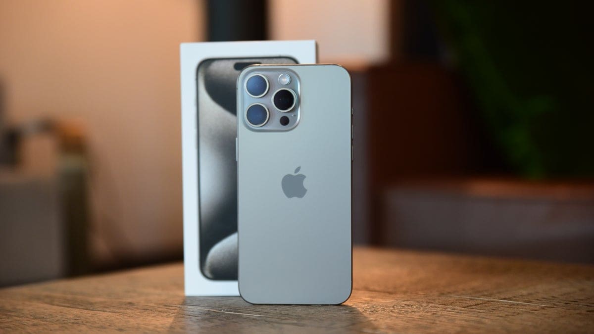 Featured image for Exciting Possibilities: iPhone Models Could Introduce Interchangeable Rear Panels with Unique Features