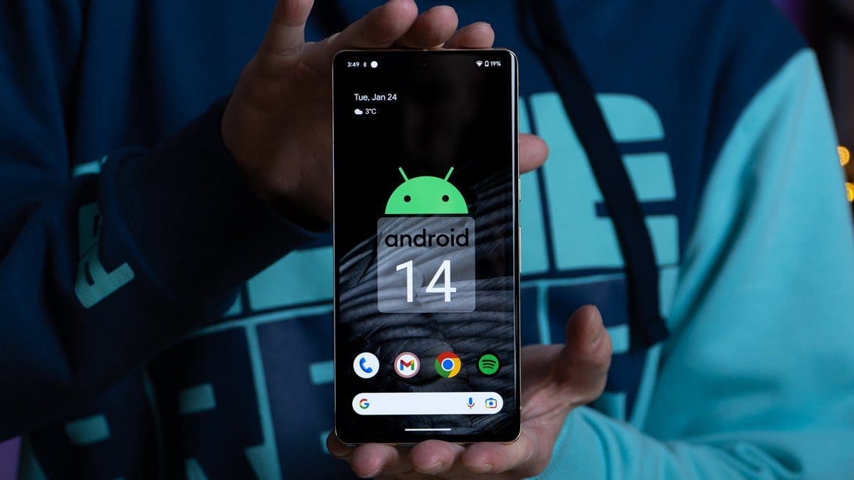 Featured image for Exciting Update: Google Introduces Predictive Back Gesture to Gmail on Android 14!
