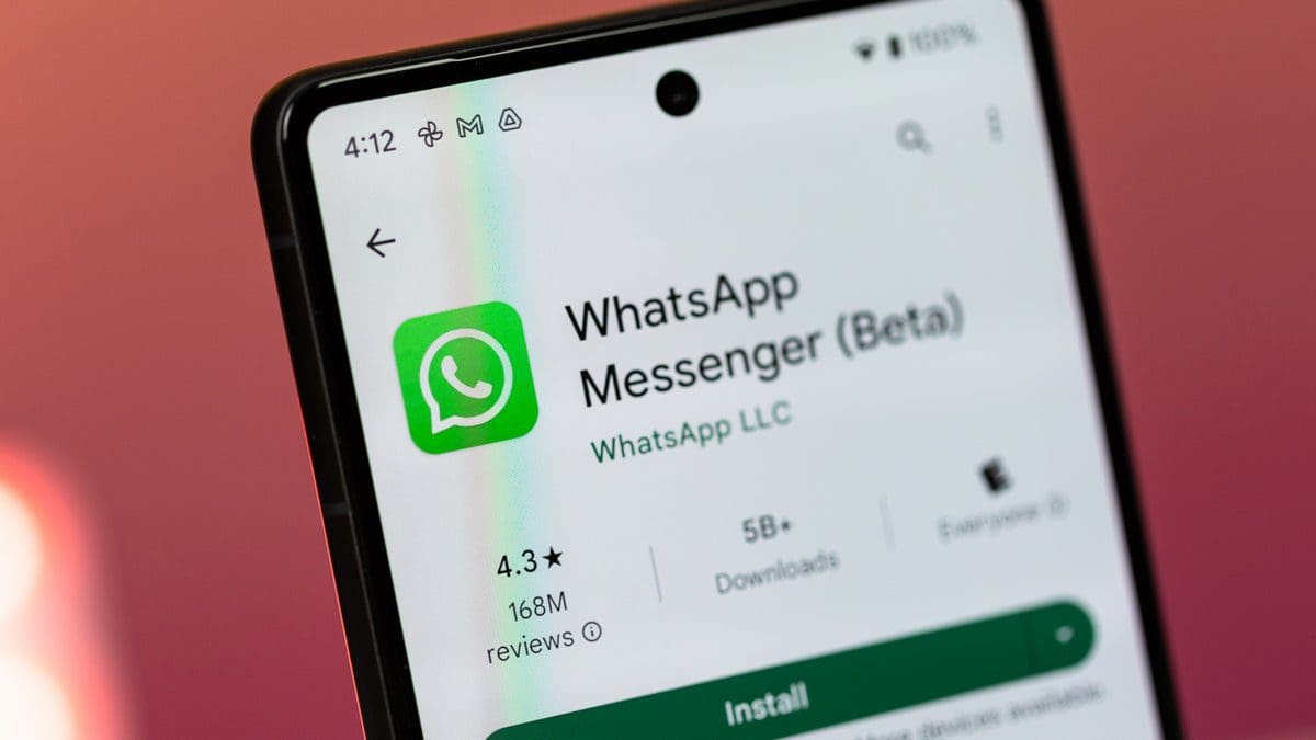 Featured image for Exciting Update: WhatsApp Developing Pinning Feature for Android Users!