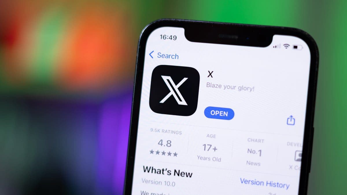 Featured image for Exciting Update: X Introduces Video Broadcasting Feature for Hosts on Twitter Spaces!