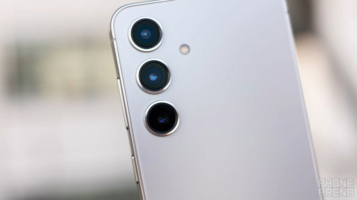 Featured image for Exclusive Leak: Samsung Galaxy S24 FE Unveils Upgraded Main Camera – Get the First Look!