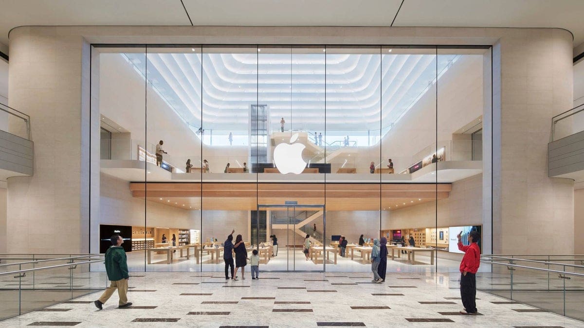 Featured image for Exploring Malaysia’s Debut Apple Store Inspection: A Telecom Breakthrough!