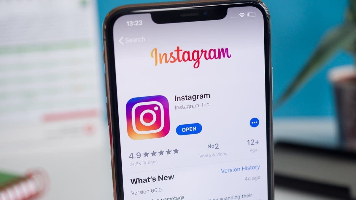 Featured image for Generative AI Now Available for Instagram Story Backgrounds to U.S. Users