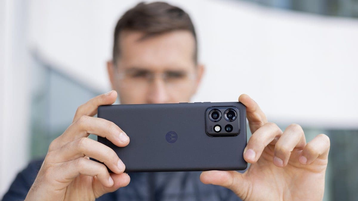 Featured image for Get the Best Deal on Motorola’s Top Edge+ (2023) in Canada!