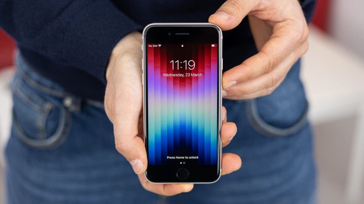 Featured image for Get the Latest iPhone SE 3 for Only $49 – No Trade-In Required!
