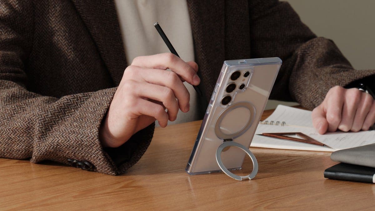 Featured image for Get the most out of your Galaxy S24 with Torras Ostand cases!