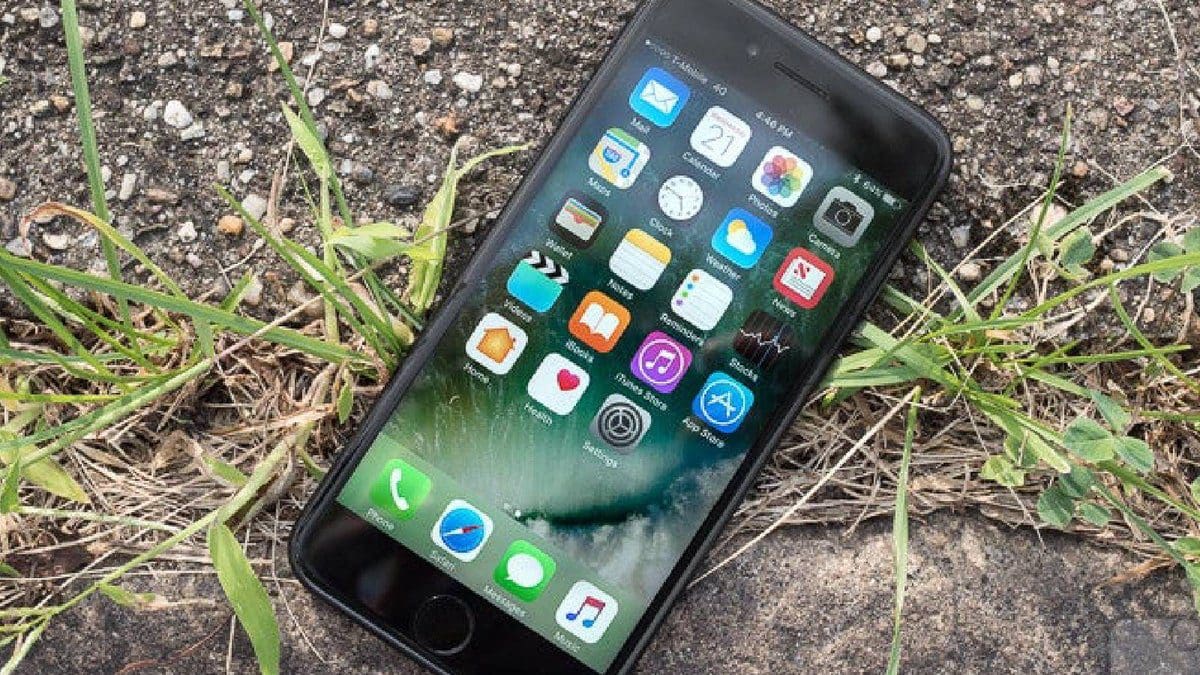 Featured image for Get up to $150 compensation from Apple for slowed iPhone performance!