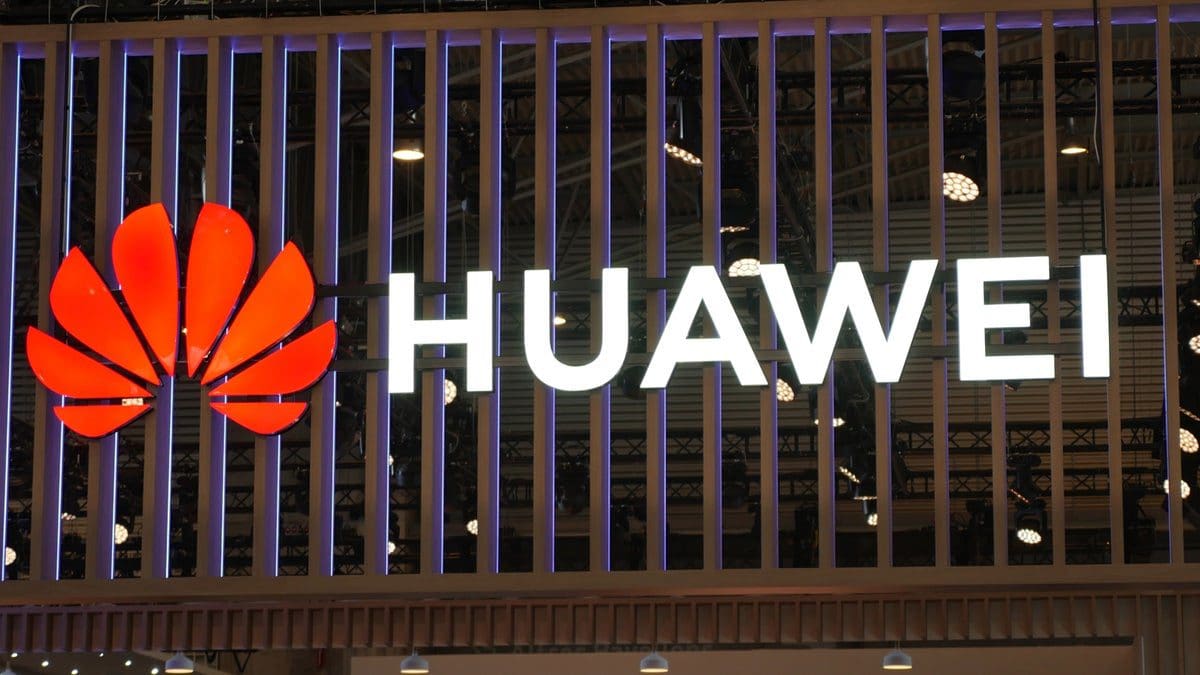 Featured image for Huawei P70 Launch Timeframe and Specifications Revealed by Rumors