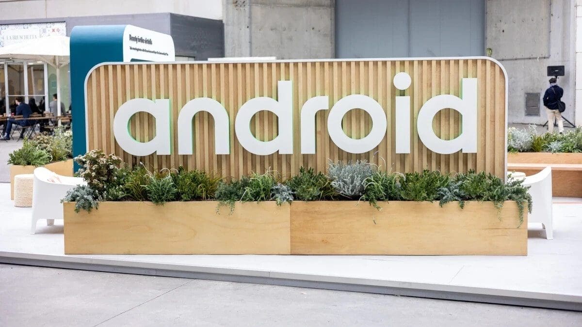 Featured image for Immediate Uninstallation Required: Phony Variants of Two Android Apps Pose Risk to Your Bank Account Information