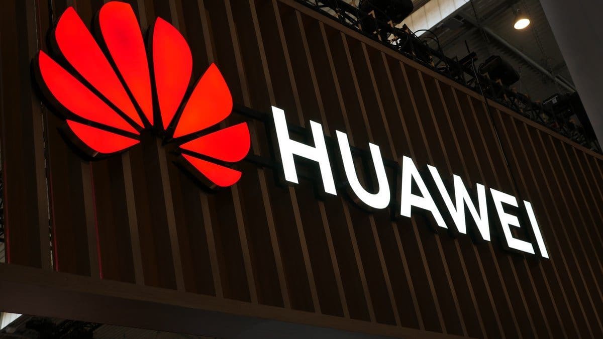 Featured image for Insider Claims France Will Host Huawei’s First European Factory