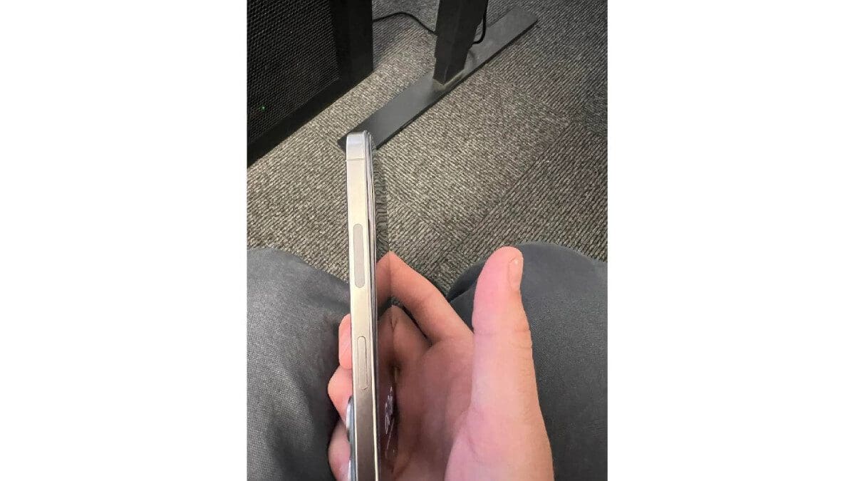 Featured image for iPhone 15 Pro Owner Experiences Phone Swelling Issue Preventing Case Fitting