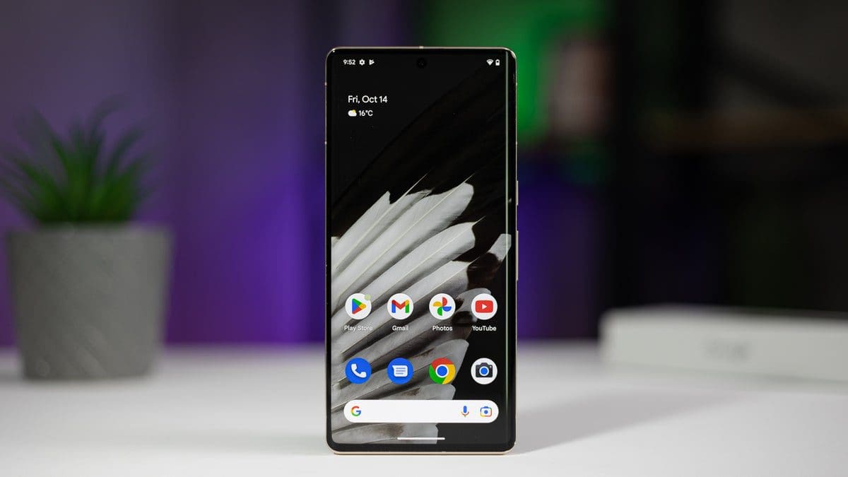 Featured image for Latest Android 14 beta causing fingerprint scanner to malfunction for some Pixel 7 Pro users