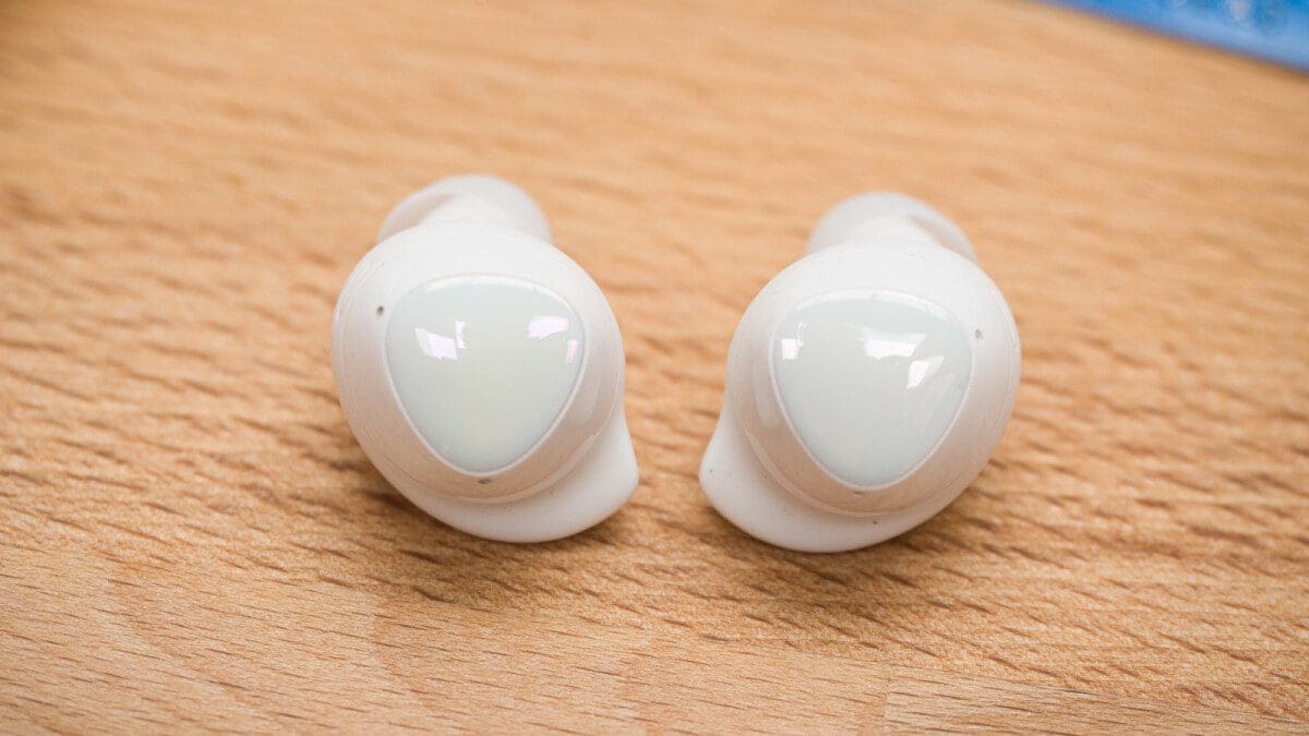 Featured image for Live photo reveals Samsung’s upcoming Galaxy Buds wireless earbuds