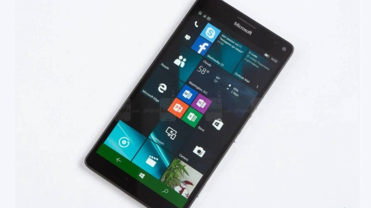 Featured image for Microsoft CEO admits potential for success with Windows Phone disregarded